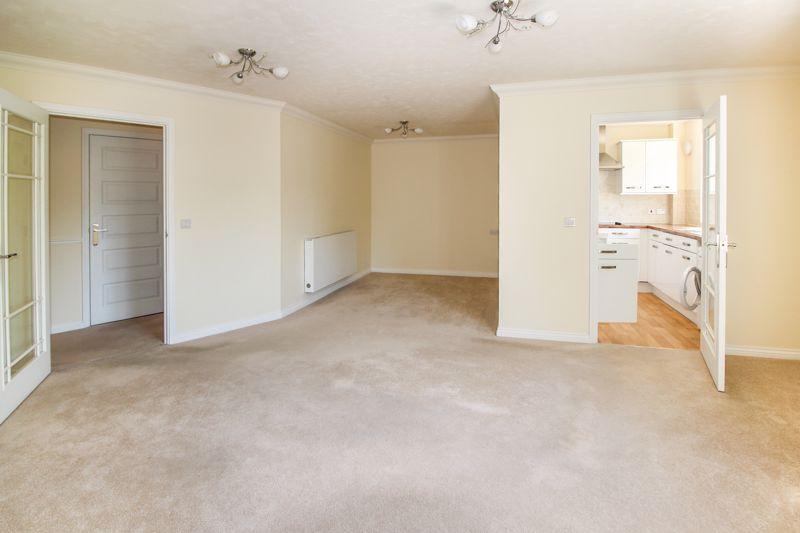CATERHAM LODGE, CATERHAM VALLEY 2 bed retirement property for sale £