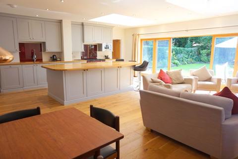 9 Fiddicroft Avenue, Banstead, SM7 3AD