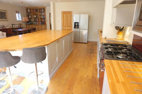 9 Fiddicroft Avenue, Banstead, SM7 3AD