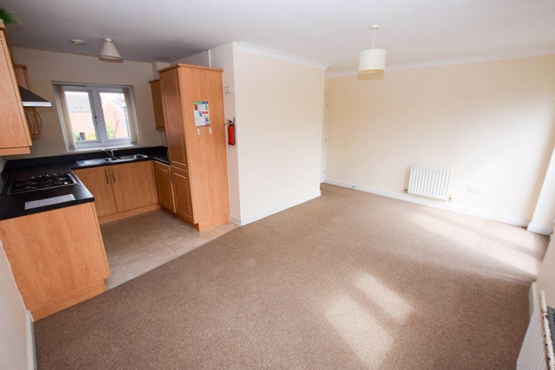 Riverbrook Road, West Timperley... 2 bed apartment £950 pcm (£219 pw)