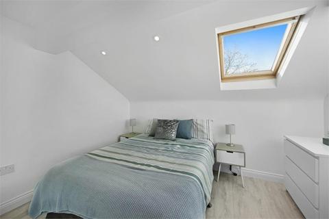 2 bedroom apartment for sale - Baker Road, Harlesden