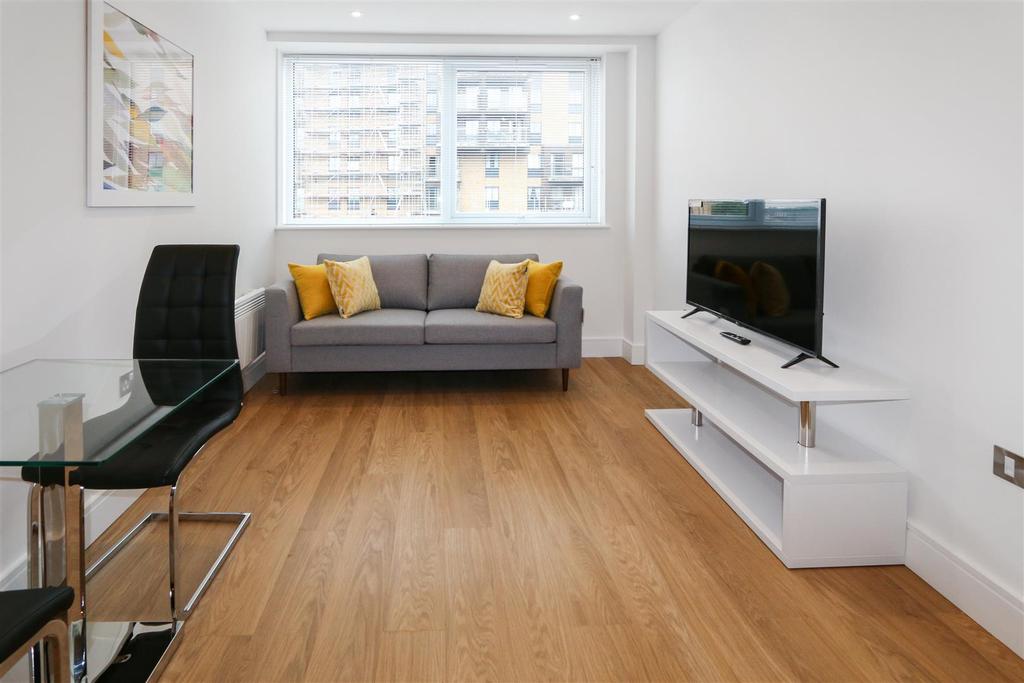 Papermill House, South Street, Romford 1 bed apartment £1,100 pcm (£254 pw)