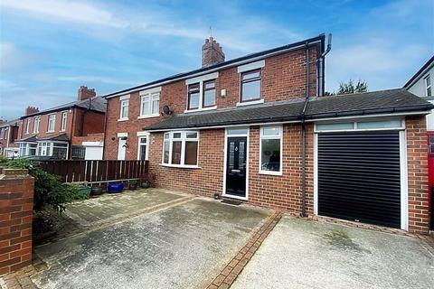 3 bedroom semi-detached house for sale - High View, Wallsend, Tyne And Wear, NE28