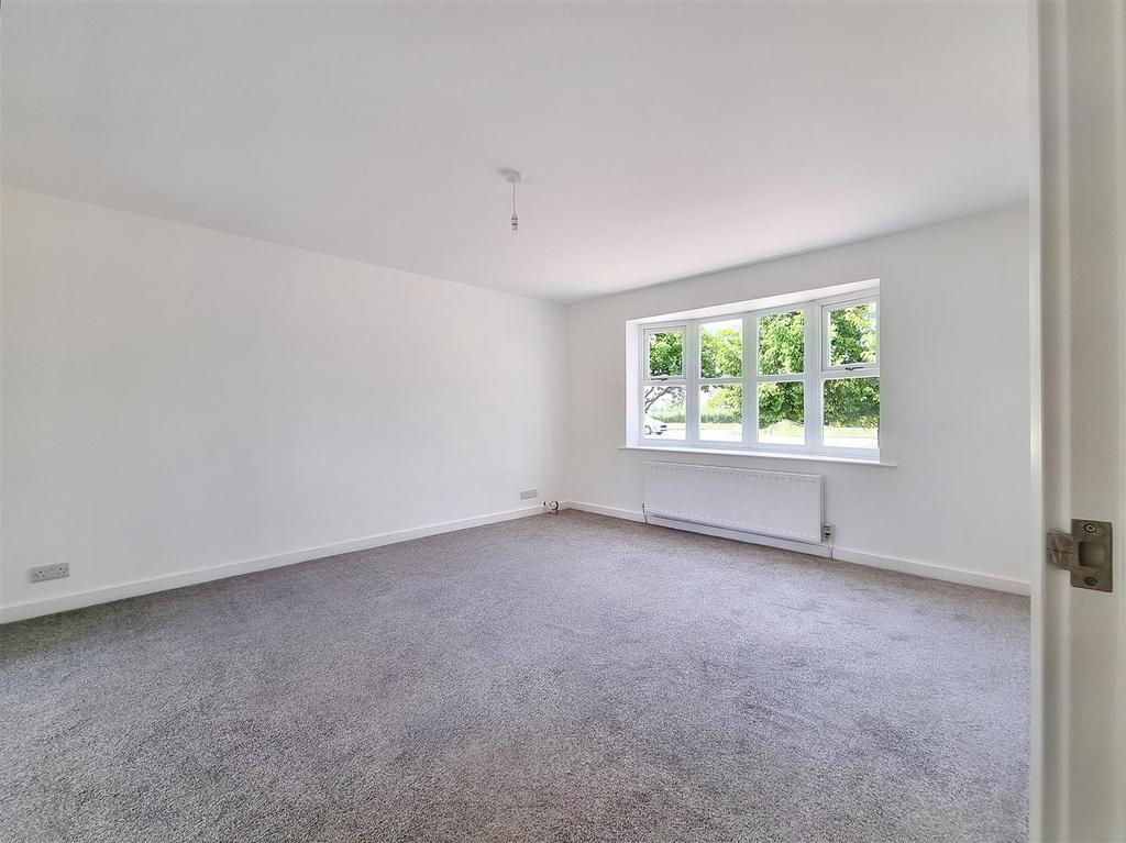 Monks House Lane, Spalding 4 bed detached house £350,000