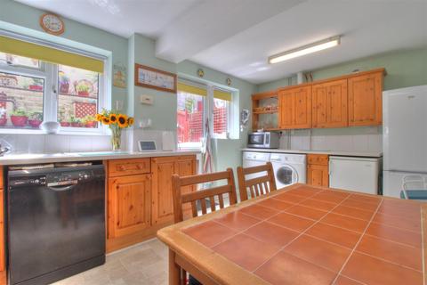 3 bedroom semi-detached house for sale - Spencer Drive, Llandough, Penarth