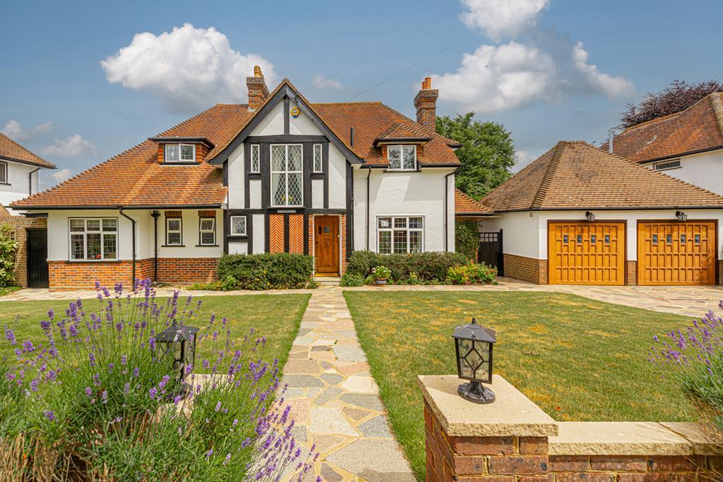 Tattenham Crescent, Epsom Downs 4 bed detached house for sale £1,200,000