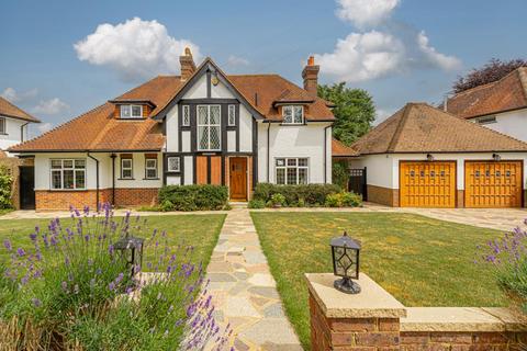 Romany Cottage Tattenham Crescent, Epsom, KT18 5NU