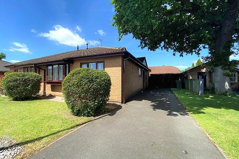 2 bedroom semi-detached house for sale - Whinchat Close, St. Mellons, Cardiff. CF3