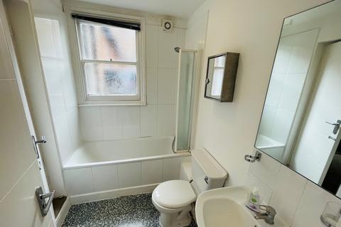 2 bedroom flat to rent - Cornwall Gardens, Willesden Green, NW10