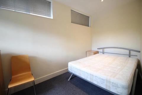 2 bedroom flat to rent - Chatsworth Road, Willesden Green, NW2