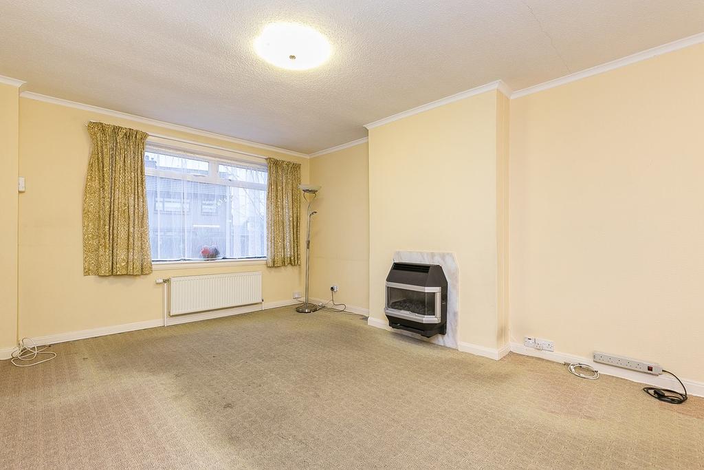 Grigor Drive, Craigleith, Edinburgh, EH4 3 bed end of terrace house £305,000