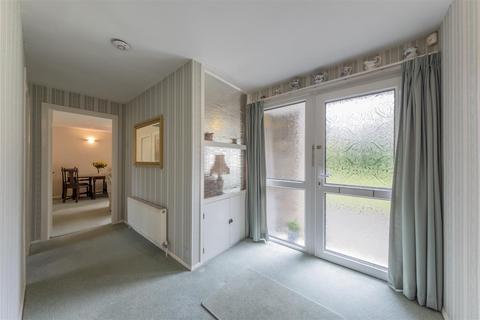 3 bedroom detached bungalow for sale - Nixon Road, Cuddington