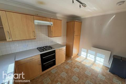 3 bedroom semi-detached house to rent, Merryweather Road, Swaffham
