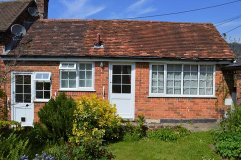 Studio to rent, High Street, Hungerford