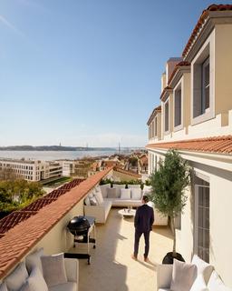 4 bedroom duplex, Chiado