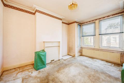27 Drayton Grove, London, W13 0LA