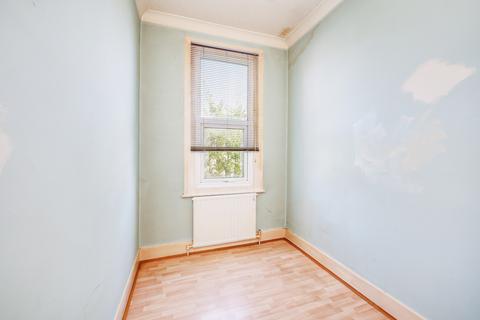 27 Drayton Grove, London, W13 0LA