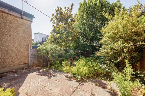 27 Drayton Grove, London, W13 0LA