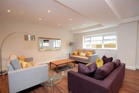 4 bedroom detached house to rent - Belsize Road, London, NW6