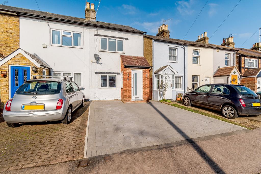 New Road, Croxley Green... 3 bed end of terrace house £525,000