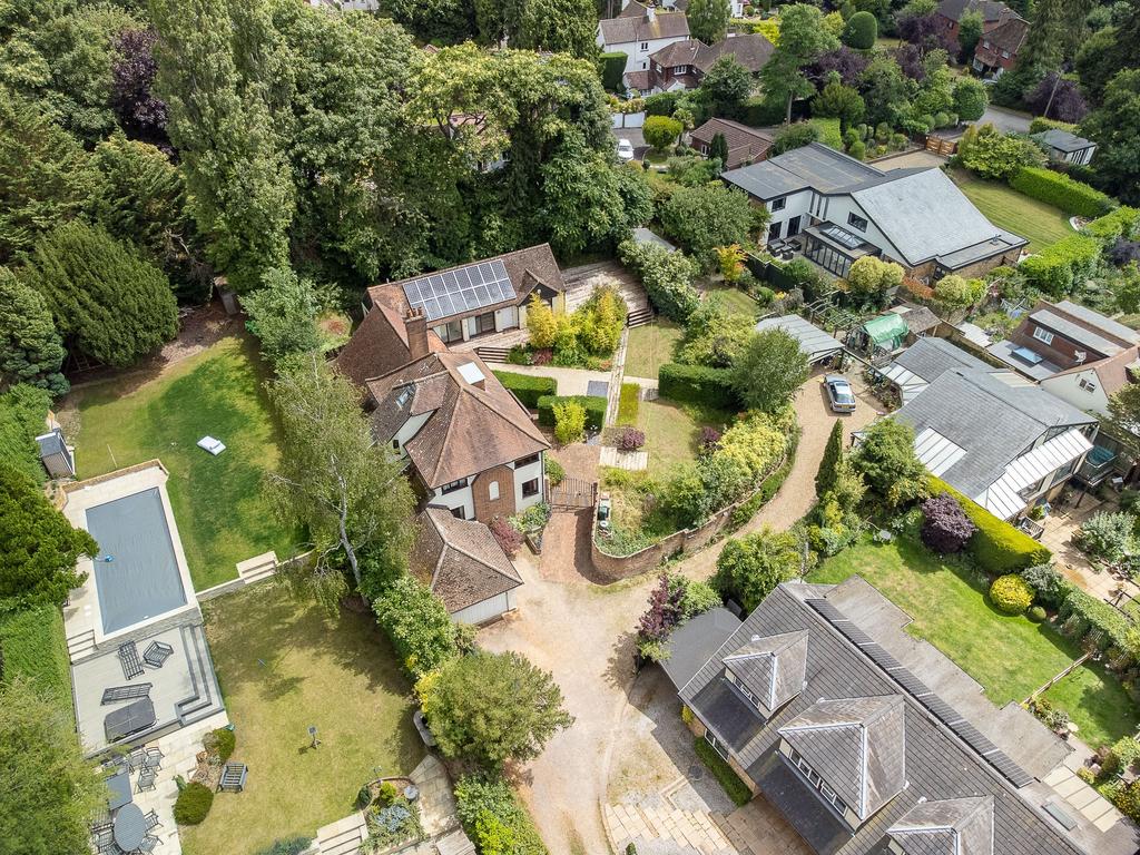Loudwater Lane, Loudwater, Rickmansworth, WD3 5 bed detached house £