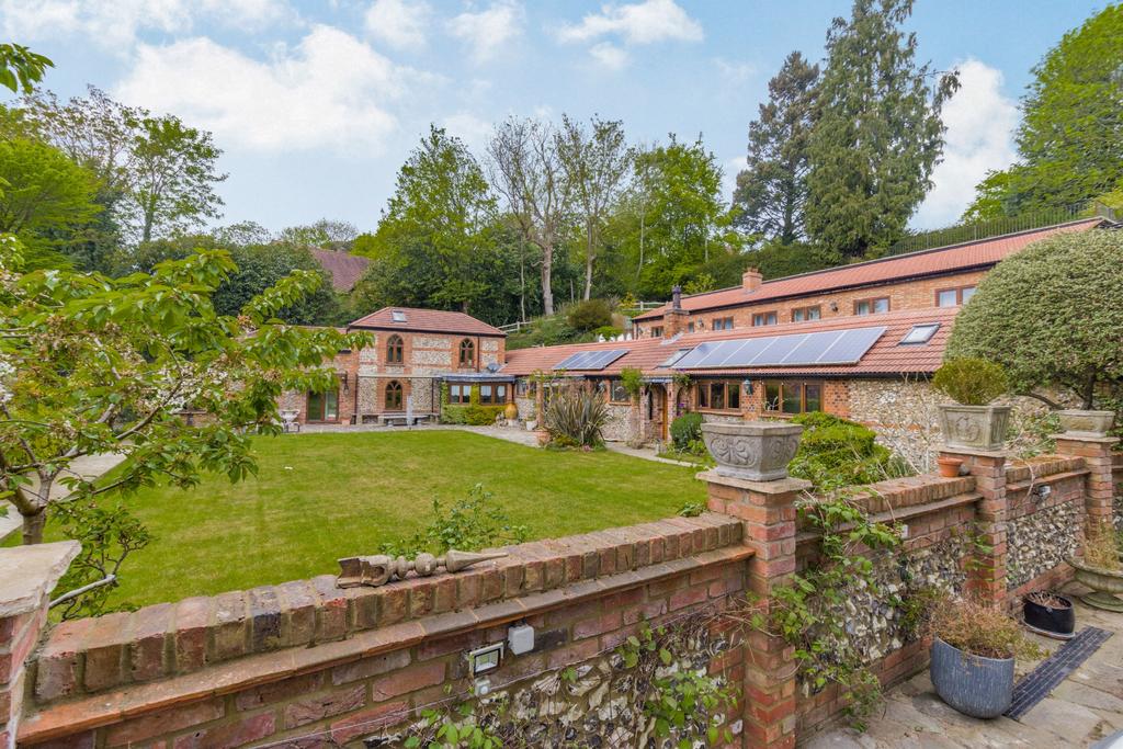 Farm Lane, Loudwater, Rickmansworth, WD3 7 bed detached house £3,000,000