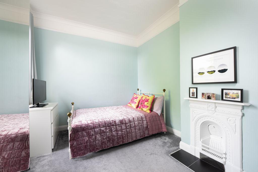 Bedroom 2 (Double)