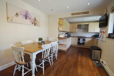16 Sam Road, Diggle, Oldham, OL3 5PU