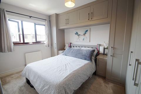 16 Sam Road, Diggle, Oldham, OL3 5PU