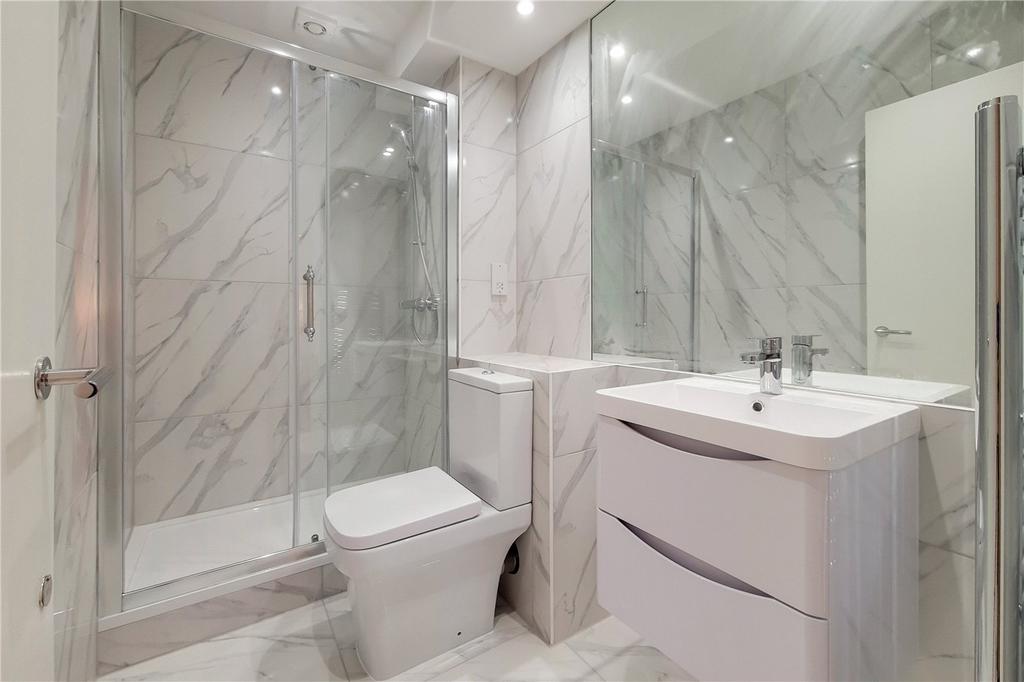 Bedroom 1 Ensuite