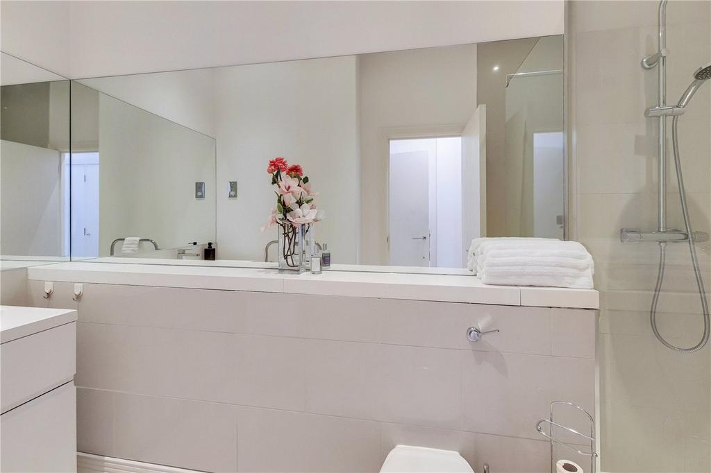 Bedroom 2 Ensuite