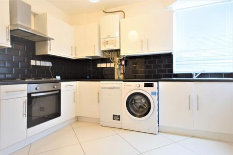 3 bedroom flat to rent - Dunfield Road, Catford, SE6