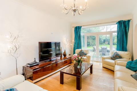undefined, Uxbridge Road, Pinner, HA5