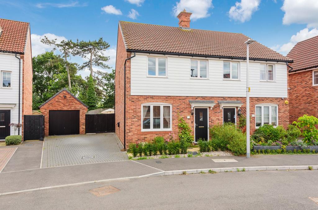 Front View @ Bakers Place