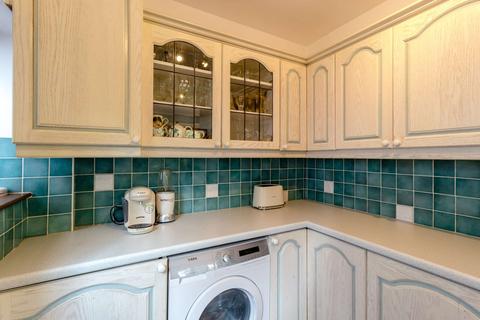 71 Love Lane, Pinner, HA5 3EY