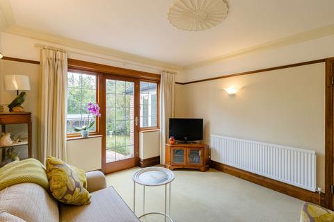 71 Love Lane, Pinner, HA5 3EY