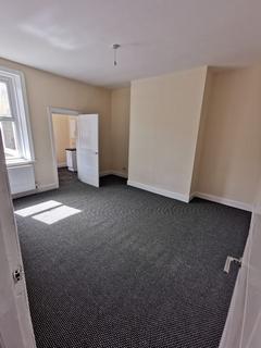 2 bedroom flat to rent, Victoria Road West, Hebburn NE31