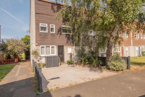 Wyevale Close, Pinner, HA5