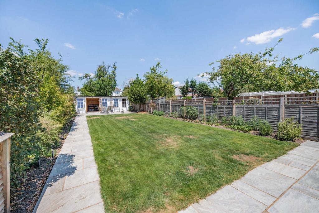The Chase, Eastcote, Pinner, HA5 3 bed semidetached house for sale £915,000