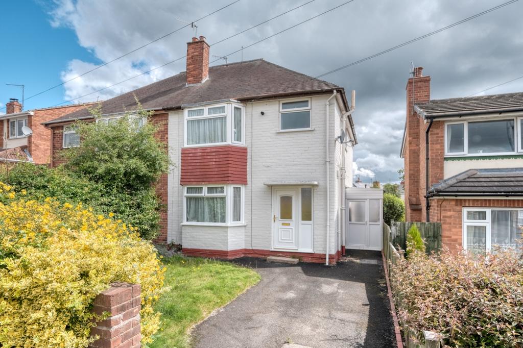 Elm Grove, Norton, Bromsgrove, B61 0EH 3 bed semidetached house £295,000