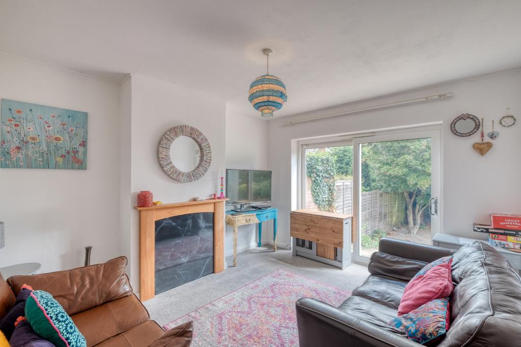 Elm Grove, Norton, Bromsgrove, B61 0EH 3 bed semidetached house £295,000