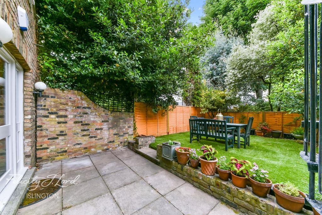 Mildmay Road, Islington, N1 2 bed flat £685,000