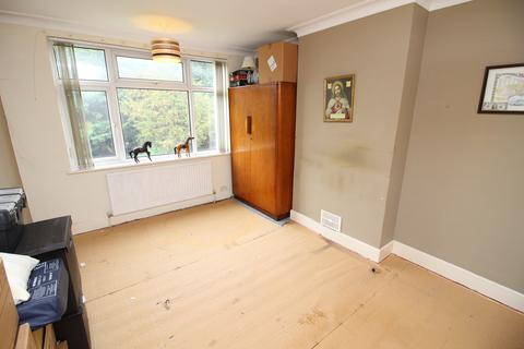 10 Willowhayne Gardens, Worcester Park, KT4 8TH