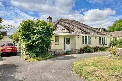 3 bedroom bungalow for sale - Colehill
