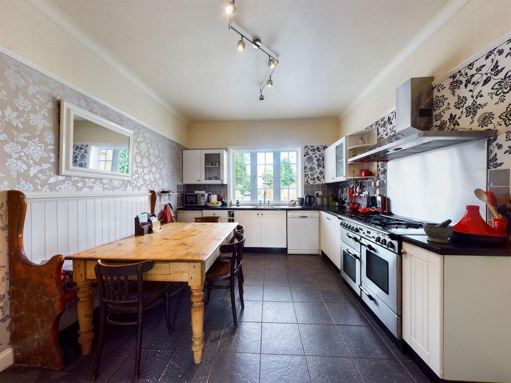 Kitchen / breakfast room