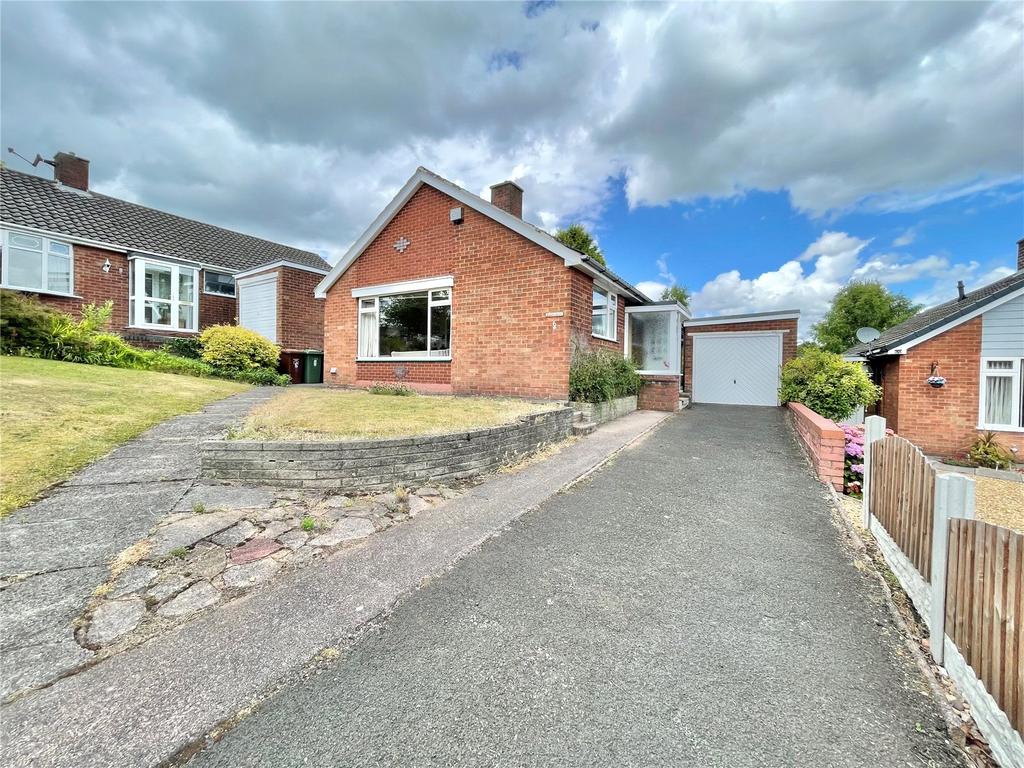 Pennine Drive, Cannock WS11 1JX 2 bed detached bungalow £290,000