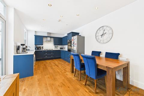 Adelaide Street, Fleetwood, FY7