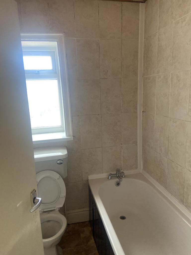 Chapel Street, Nelson BB9 2 bed terraced house £400 pcm (£92 pw)