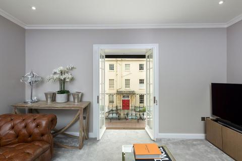 18 Wellington Terrace, Bristol, BS8 4LE