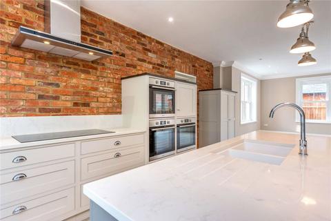 5 bedroom detached house for sale - Roebuck Court, Southam Road, Priors Marston, Warwickshire, CV47